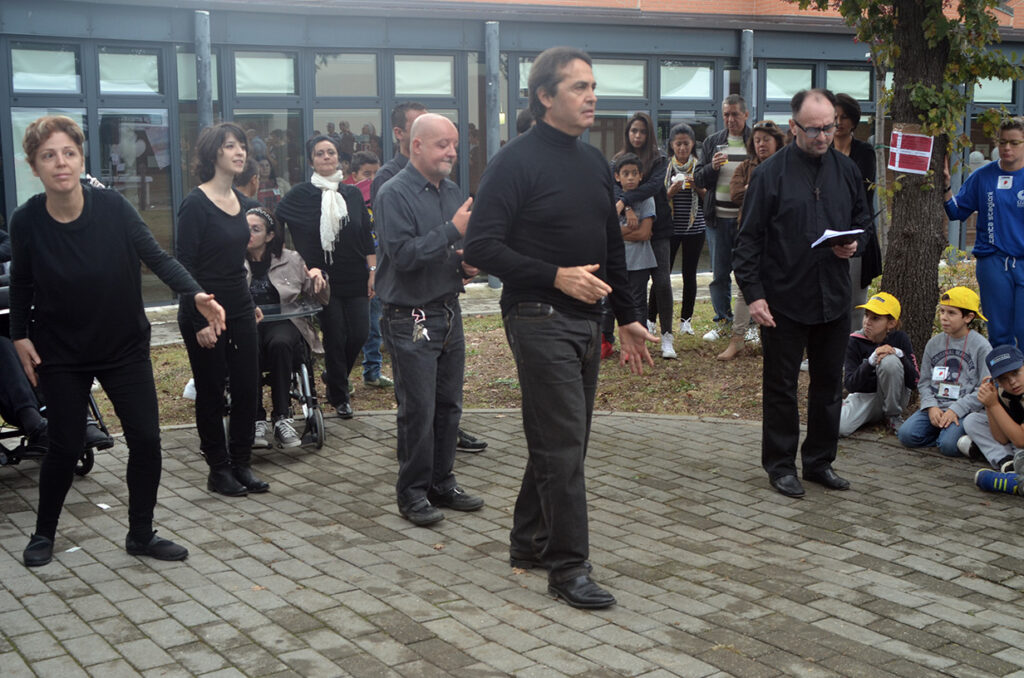 Risvegli di vita: Sostieni il teatro